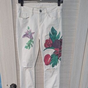 Guess White Skinny Jeans with Green Floral Design
